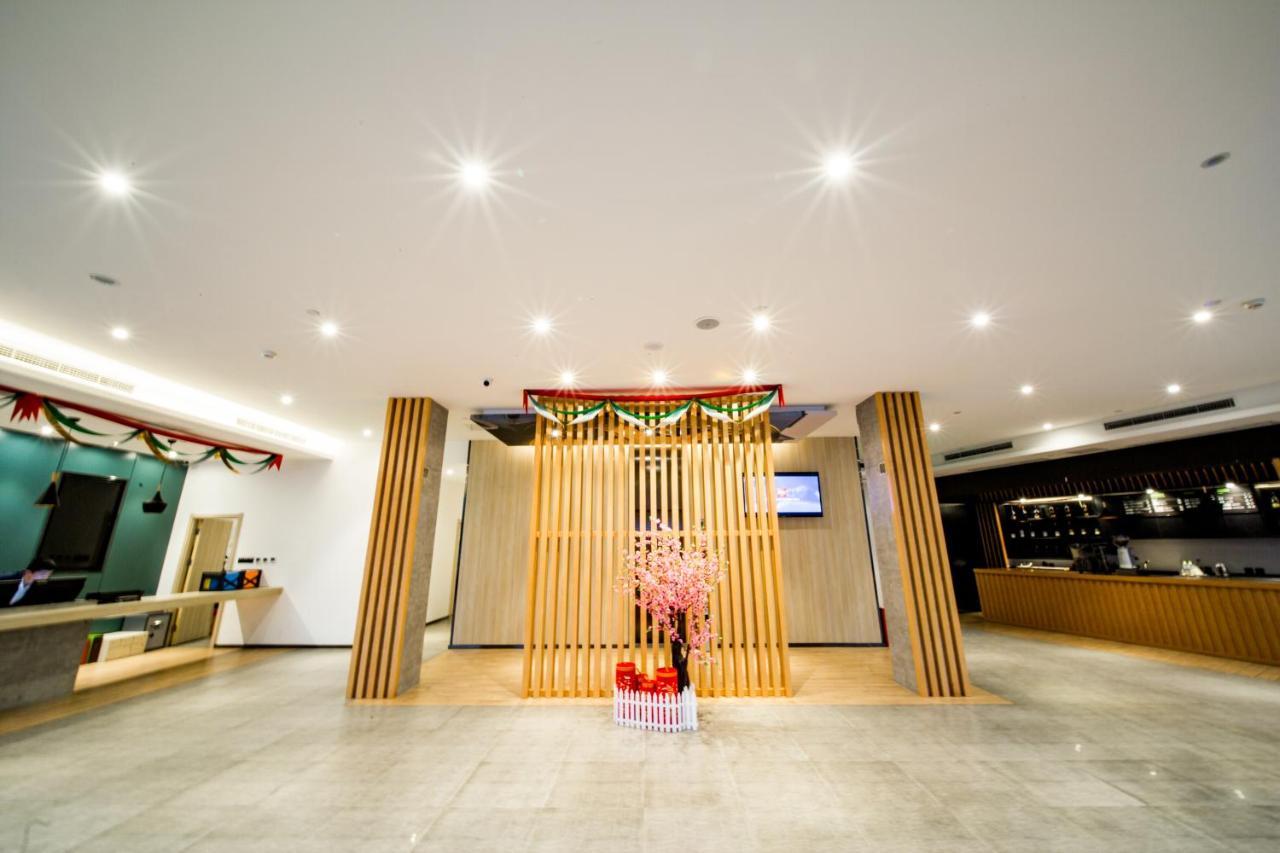 Ibis Chengdu Meizhou Center Luaran gambar